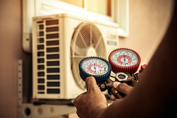 Professional Hvac Repair technician working in Dawson, TX